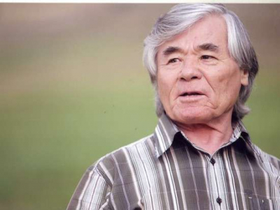 Президент выразил соболезнования родным и близким поэта Исраила Сапарбая