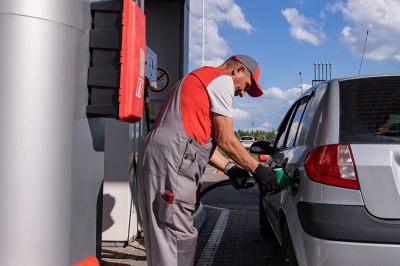 «Авито» начнет удалять объявления о продаже бензина из-за спекуляций на рынке