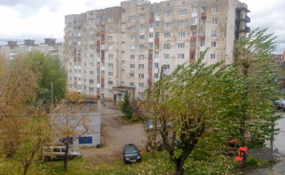 Непогода в Северной столице: поврежднные автомобили, отмена разводки мостов и аварии на ЛЭП