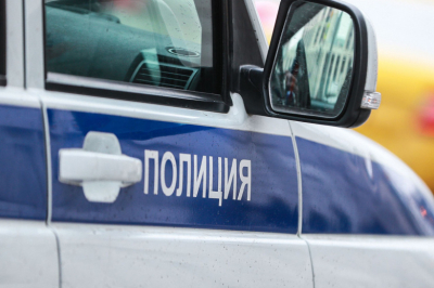 Неизвестные устроили перестрелку на парковке ТЦ в Подмосковье