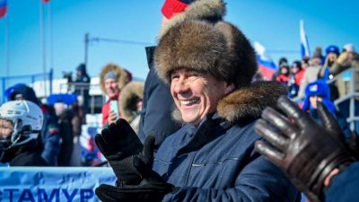 Минниханов поддержал татарстанских хоккеистов на российско-китайском фестивале в Благовещенске 28/02/2026 &ndash; Новости