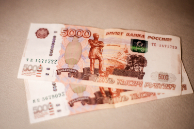 Доля россиян с доходом выше 100 тысяч рублей выросла до 21,1%