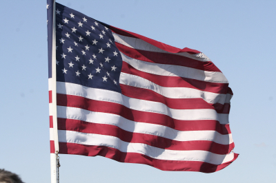 WSJ узнало, что уволенная министр Ноэм отказывается покидать военную базу США