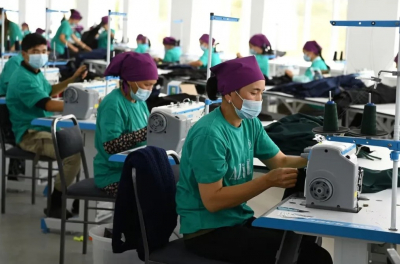 В Кыргызстане снизили налоги для швейников и текстильщиков