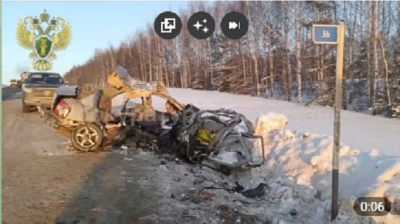 При столкновении иномарки с КАМАЗом в Татарстане погибли три человека