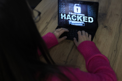 Парень из Казани переплатил за посылку 460 тысяч рублей