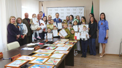 Дети сотрудников Минюста РТ стали участниками патриотических конкурсов