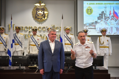 Магдеев на Черноморском флоте посетил ракетный катер &laquo;Набережные Челны&raquo;