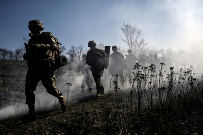 Морпех скрывался от ВСУ в 10 метрах и узнал, когда противник ест и спит