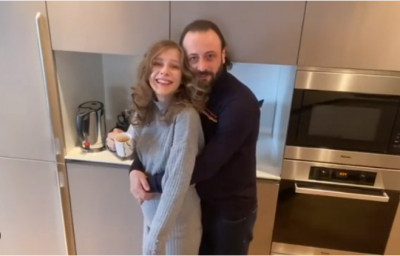 Жена Авербуха Лиза Арзамасова показала полуторагодовалую дочь