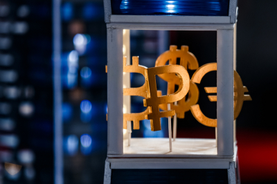 Курс доллара на&nbsp;внебиржевом рынке упал до&nbsp;78 рублей