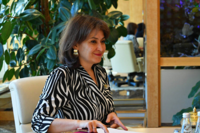 Лейла Фазлеева поздравила татарстанцев с Днем семьи, любви и верности