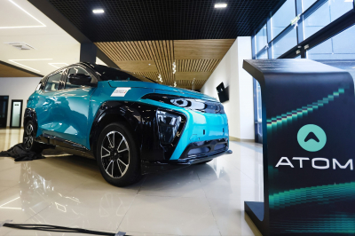 Электромобиль &laquo;Атом&raquo; включили в перечень авто для работы в такси