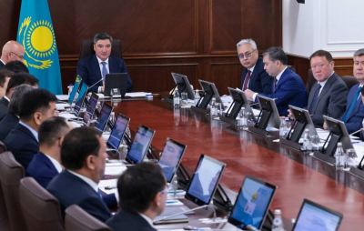 Казахстан инвестирует 10 млрд долларов в новые заводы и кластеры