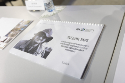 В Екатеринбурге презентовали будущий памятник режиссеру Алексею Балабанову