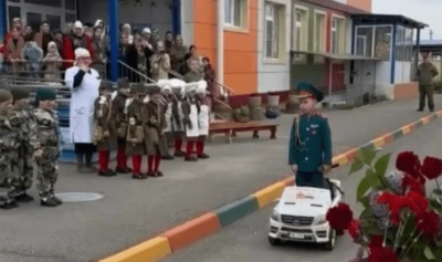 Детский сад устроил масштабный военный парад к юбилею Победы